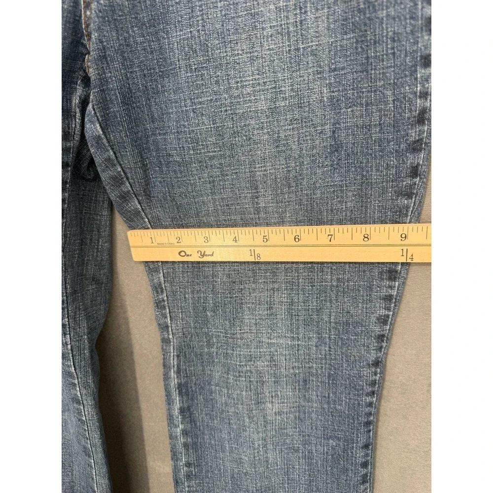 St. John's Bay Women's Size 8 Boot Cut Jeans Medium Wash Stretch Denim Jeans